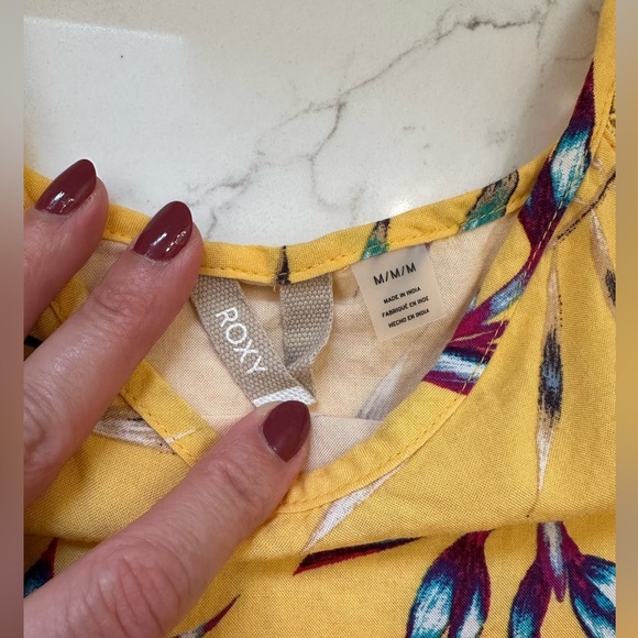 Bold Roxy tank - Picture 2 of 3